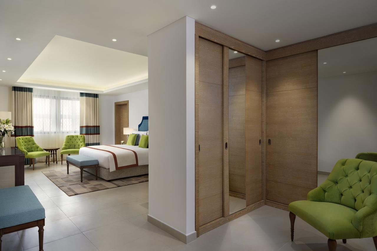 Al Najada Doha Hotel Apartments By Oaks Exteriör bild